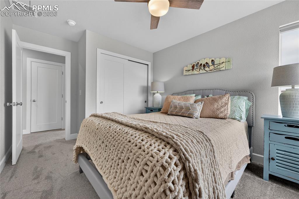 Image 27 of 40: Bedroom