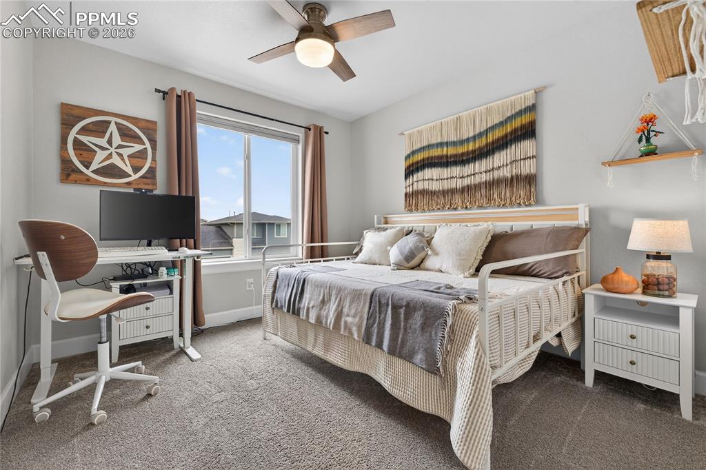 Image 29 of 40: Bedroom