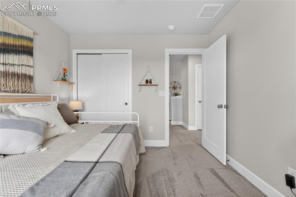 Image 30 of 40: Bedroom