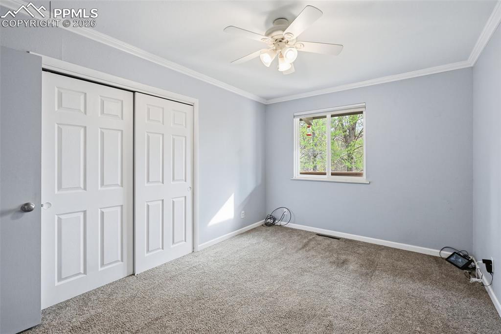 Image 14 of 50: Bedroom