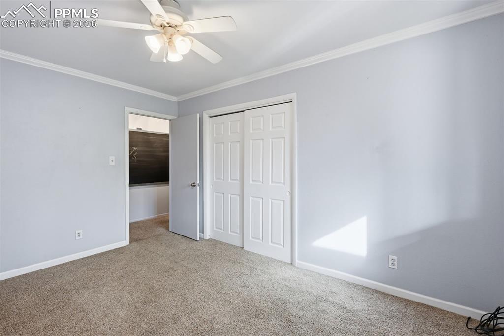 Image 15 of 50: Bedroom