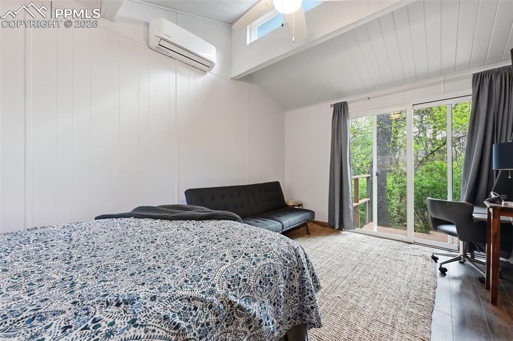 Image 32 of 50: Casita/Cottage