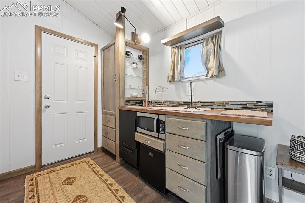 Image 33 of 50: Casita/Cottage