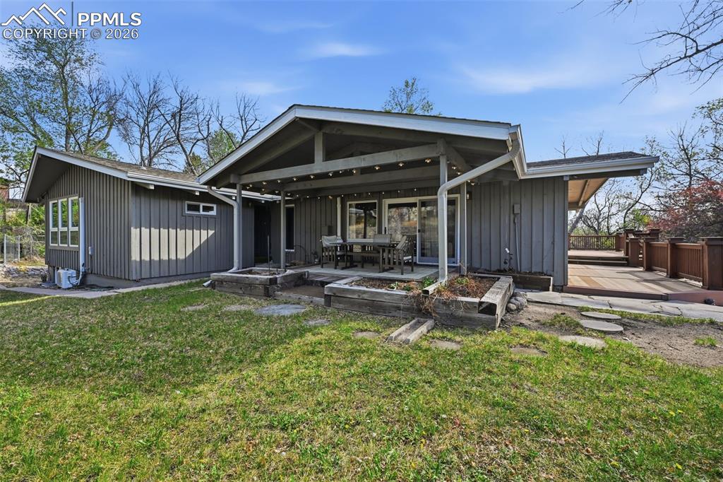 Image 35 of 50: Back of Structure