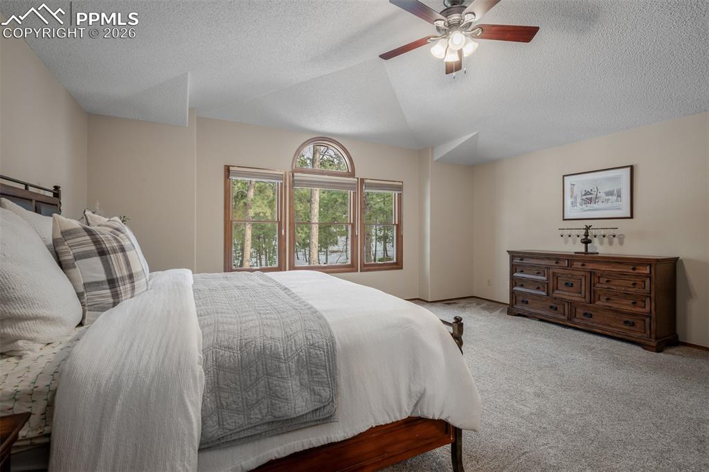 Image 32 of 49: Bedroom