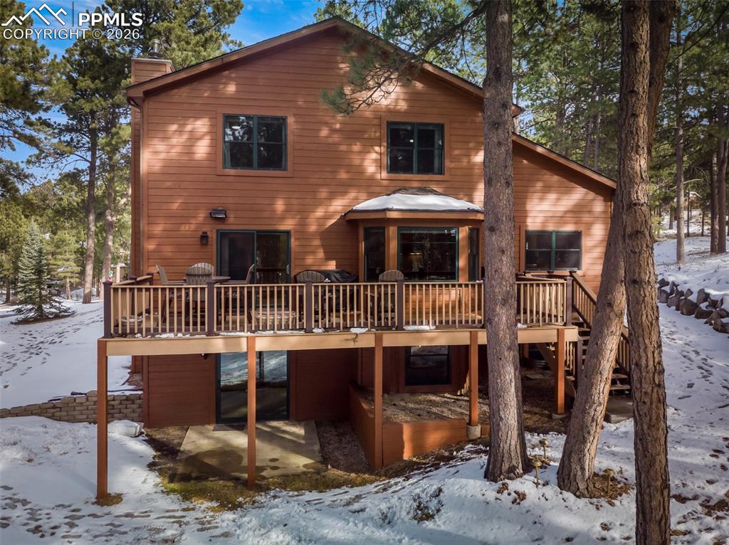 Image 4 of 49: Back of Structure