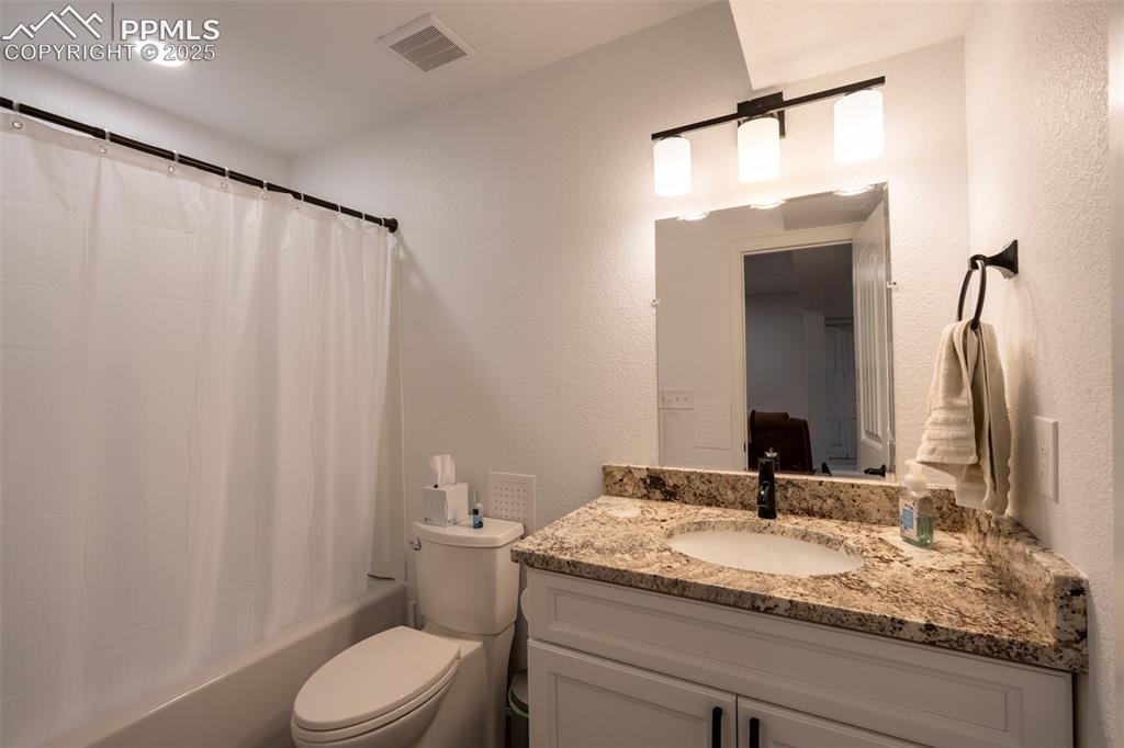 Image 32 of 40: Full bathroom (4) - lower level