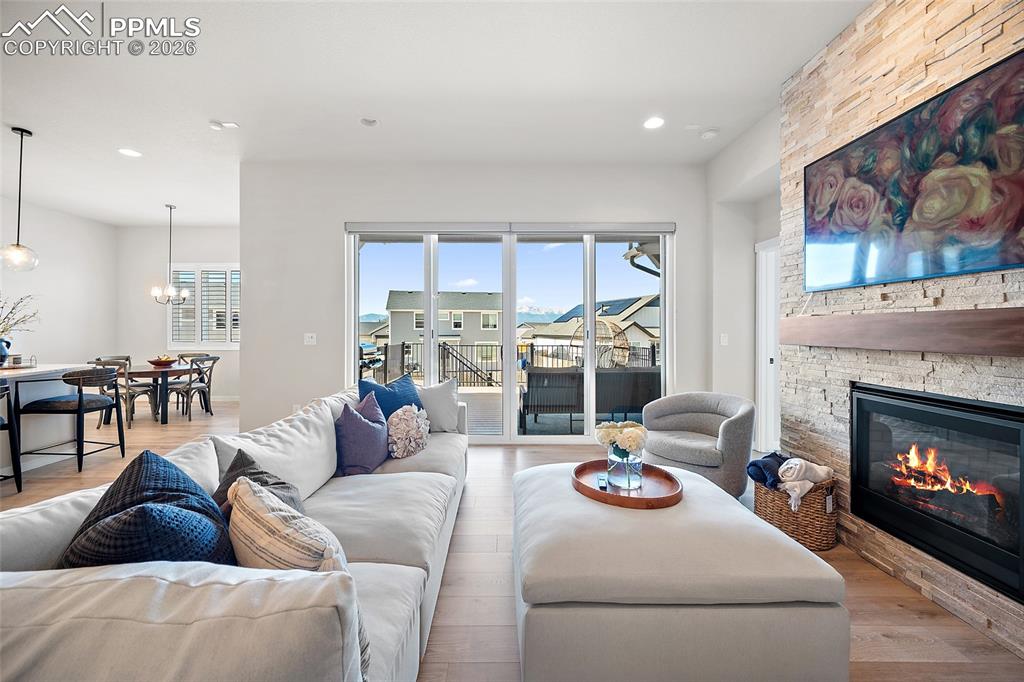 Image 11 of 45: Living Room