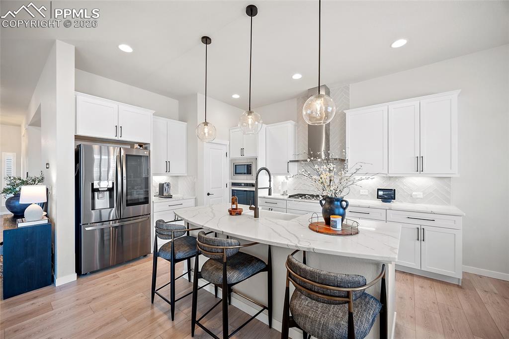 Image 16 of 45: Kitchen