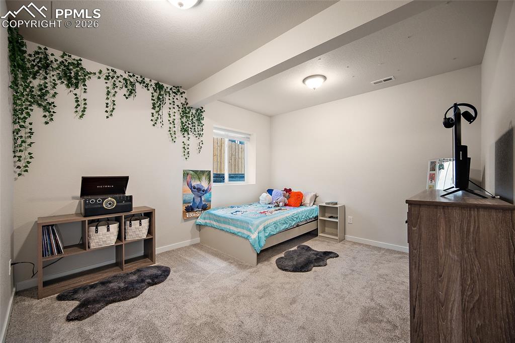 Image 33 of 45: Bedroom