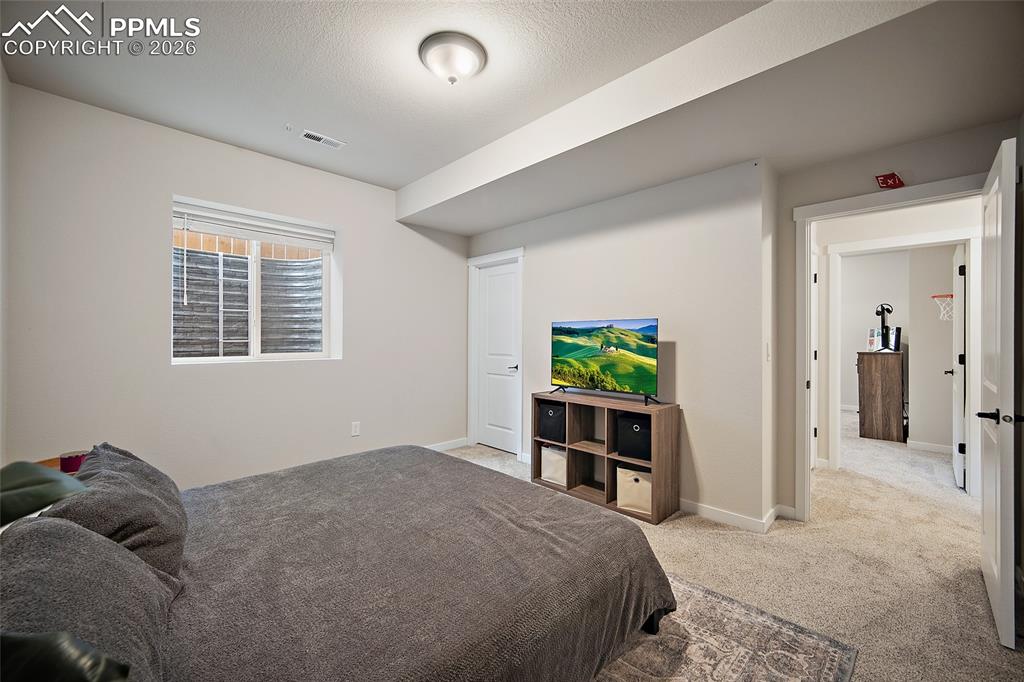 Image 36 of 45: Bedroom