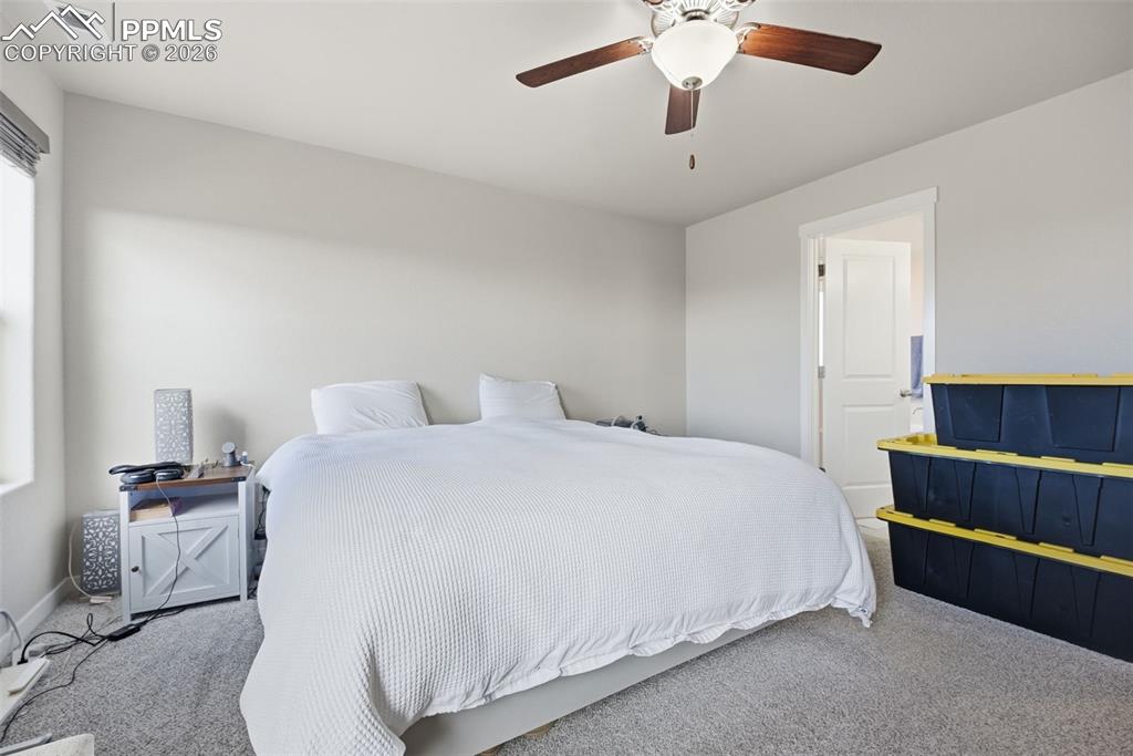 Image 25 of 50: Bedroom