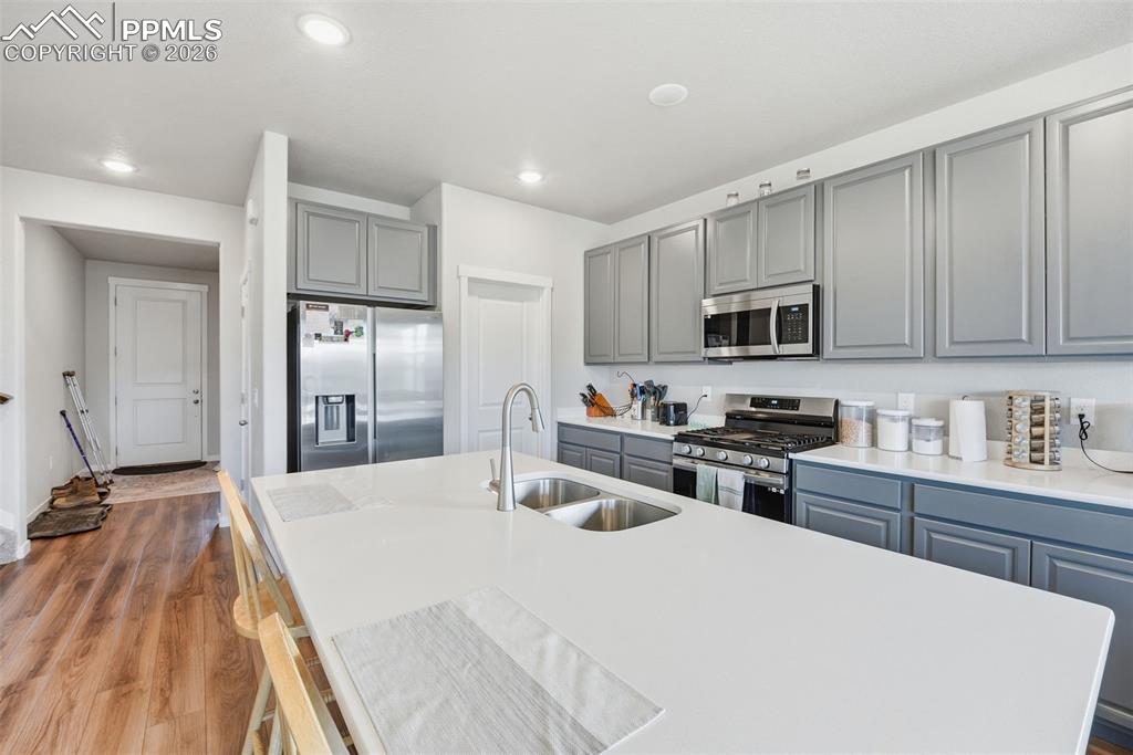 Image 4 of 50: Kitchen