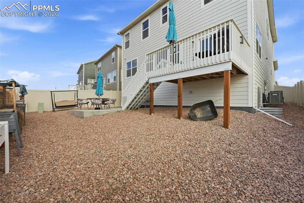 Image 42 of 50: Back of Structure