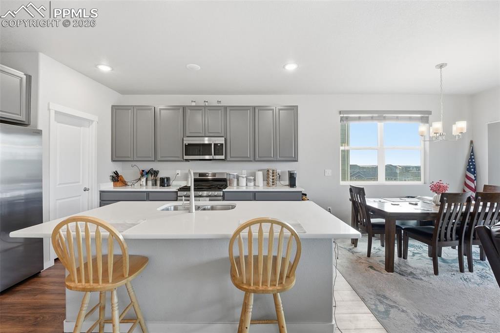 Image 5 of 50: Kitchen