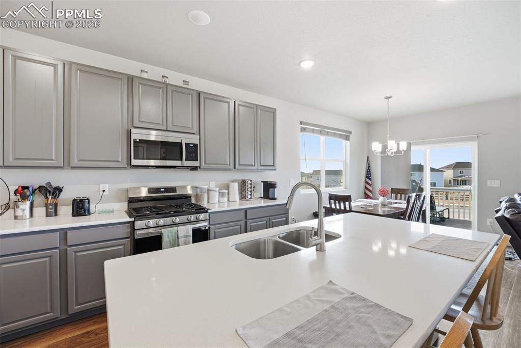 Image 6 of 50: Kitchen