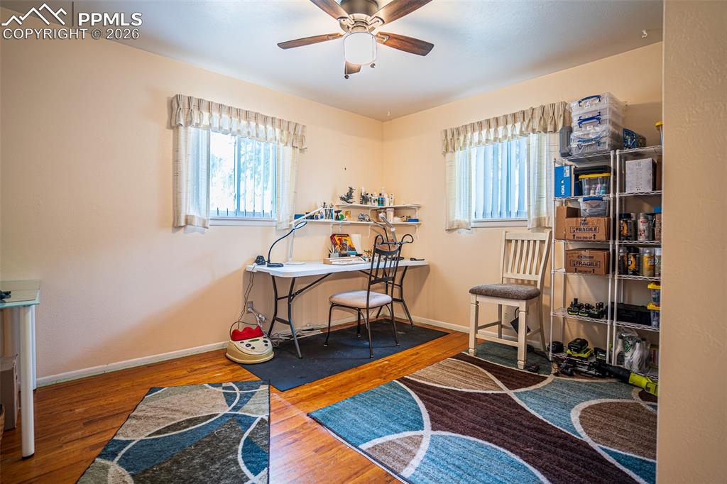 Image 12 of 26: Bedroom