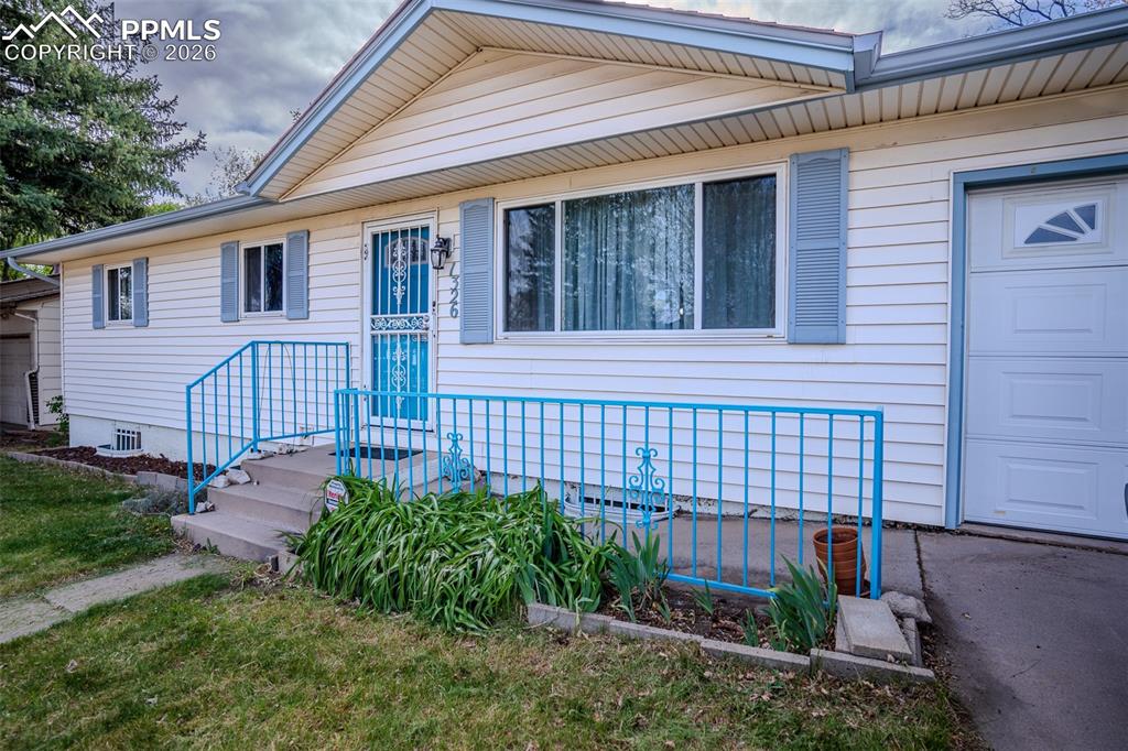 Image 3 of 26: Front of Structure