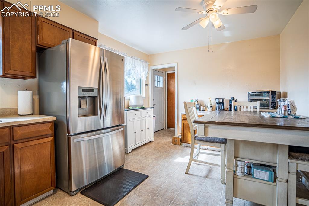 Image 7 of 26: Kitchen