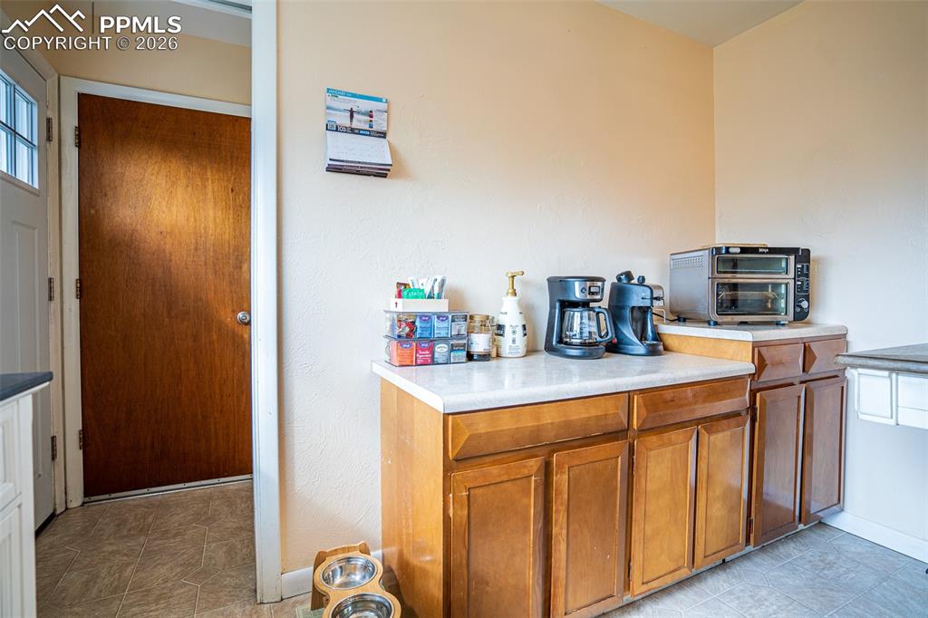 Image 8 of 26: Kitchen