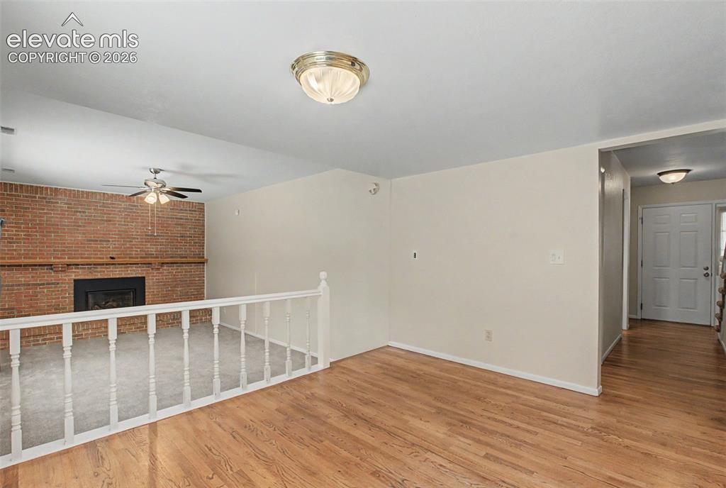 Image 16 of 49: Dining Area
