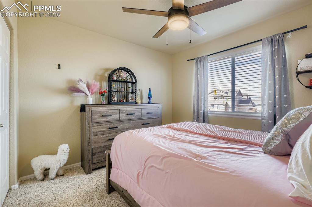 Image 15 of 30: Bedroom