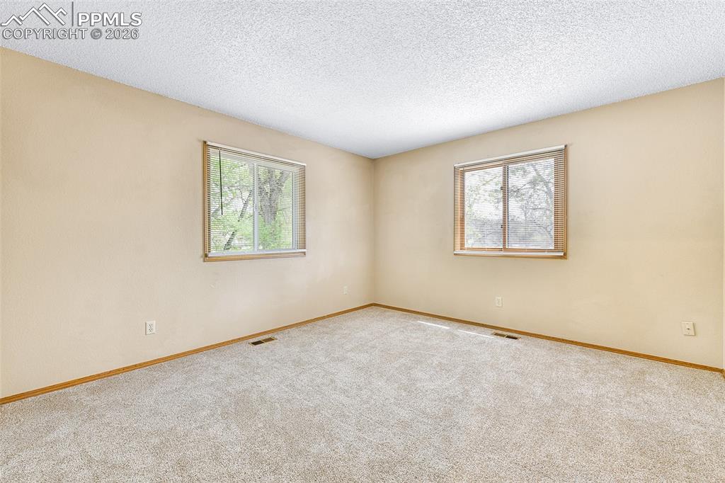 Image 15 of 22: Bedroom #2 - Upper Level