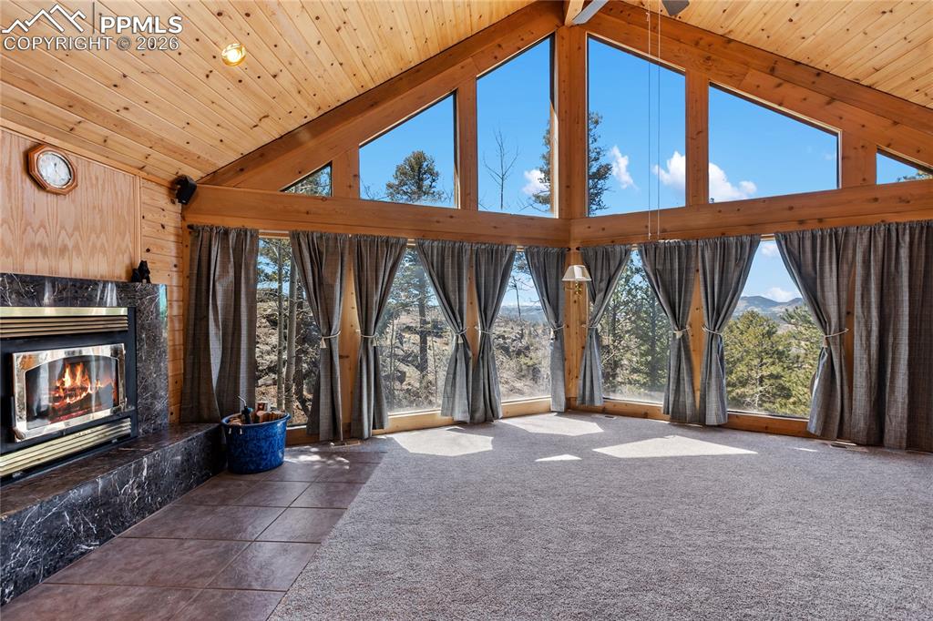 Image 10 of 45: Living Room