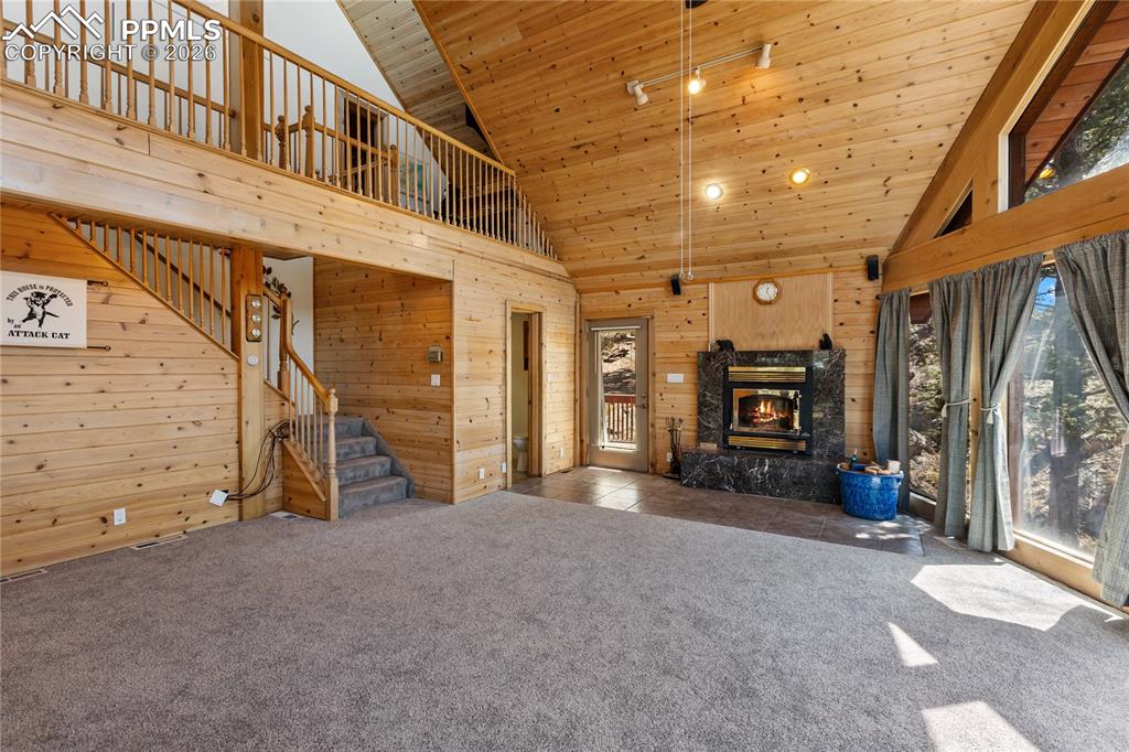 Image 12 of 45: Living Room