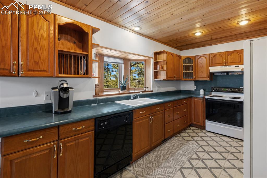 Image 17 of 45: Other