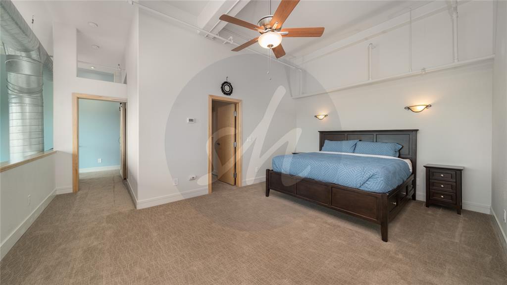 Image 6 of 26: Bedroom