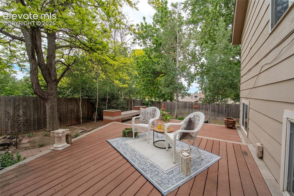 Image 43 of 49: Deck