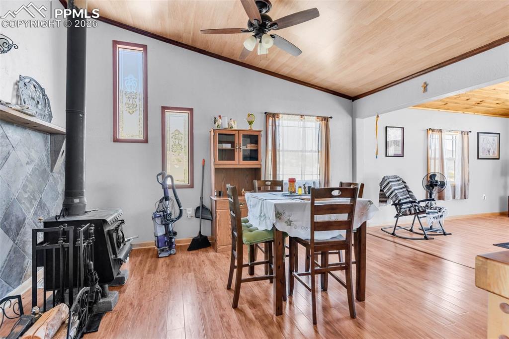 Image 5 of 43: Dining Area