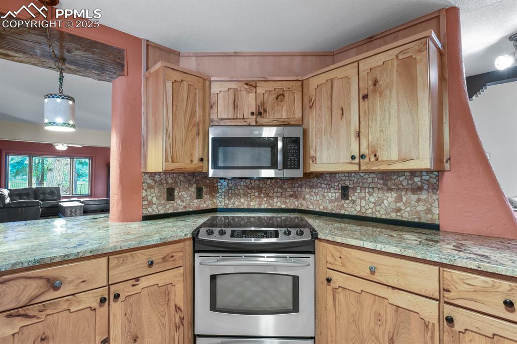 Image 12 of 48: Kitchen
