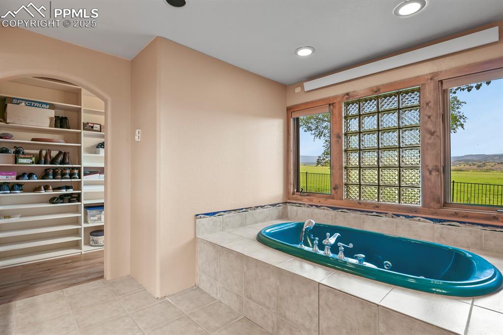 Image 22 of 48: Master Bathroom