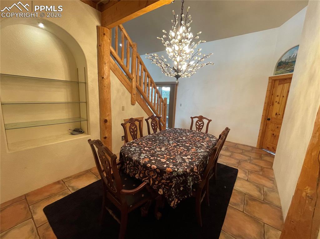 Image 11 of 42: Dining Area