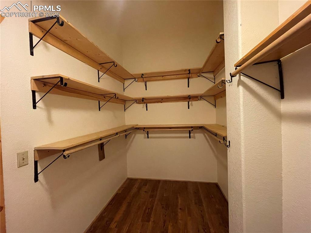 Image 18 of 42: Closet