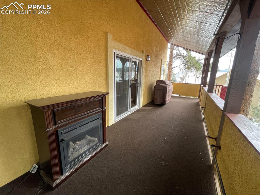 Image 41 of 42: Patio