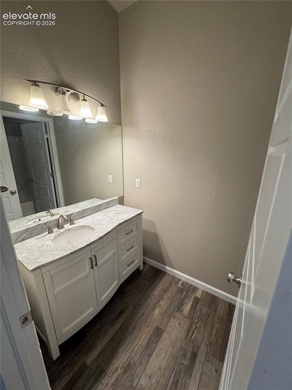 Image 15 of 33: Bathroom