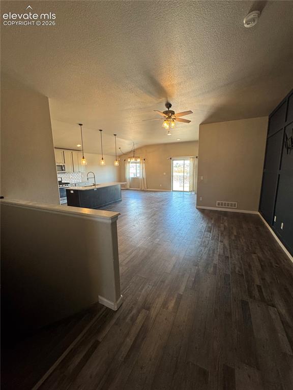 Image 5 of 33: Living Room