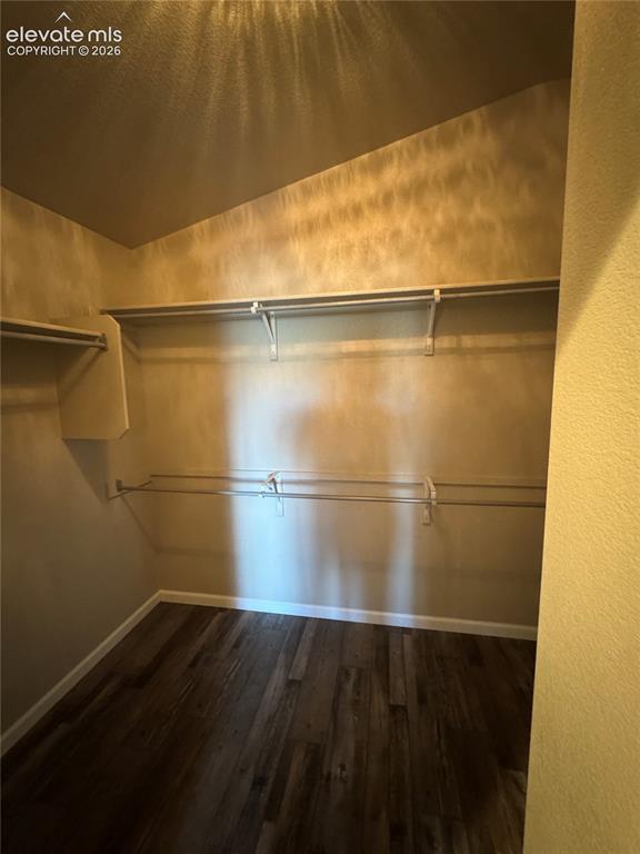 Image 9 of 33: Closet