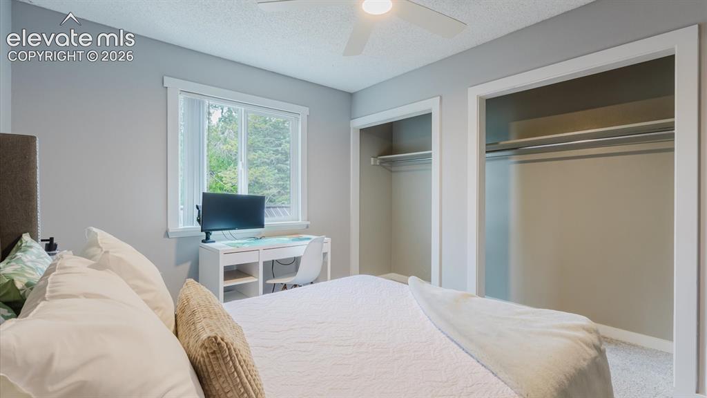 Image 19 of 36: Bedroom