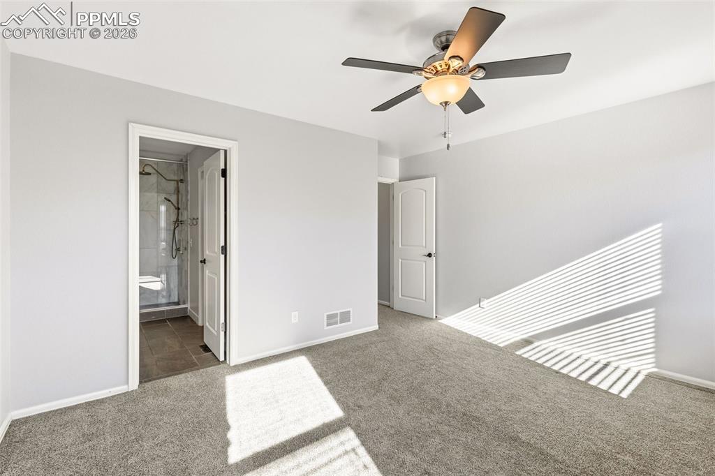 Image 9 of 27: Bedroom