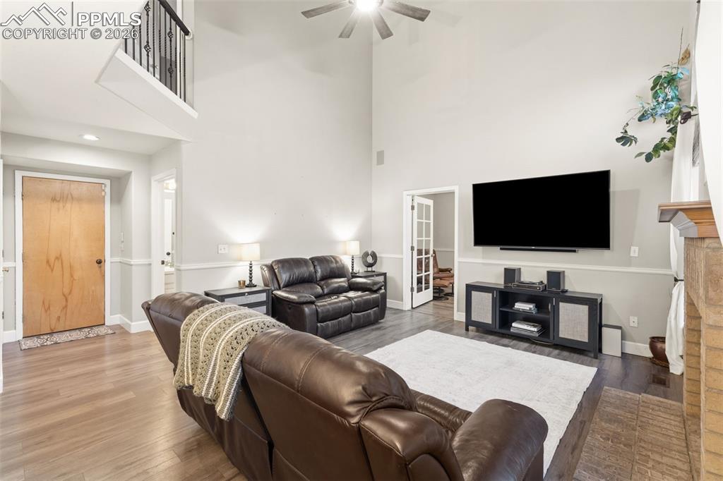 Image 12 of 35: Living Room