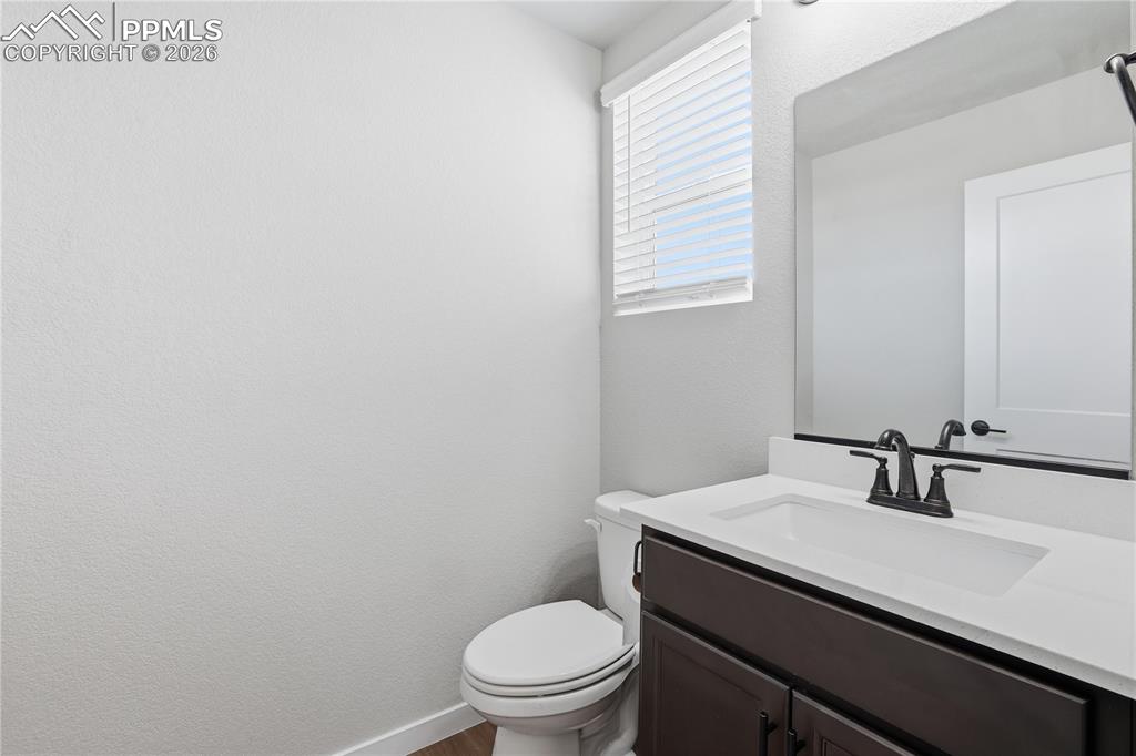 Image 7 of 18: Bathroom