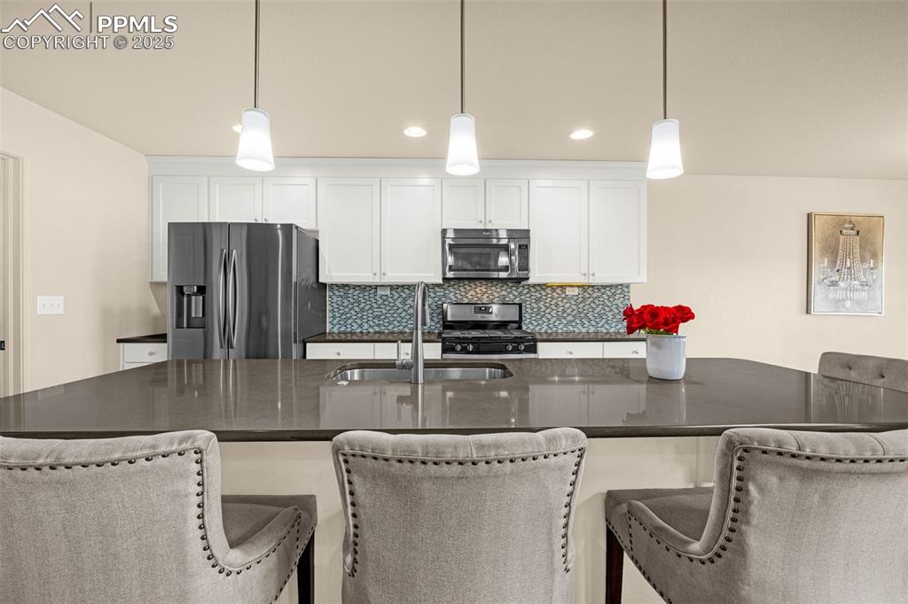 Image 17 of 48: Kitchen