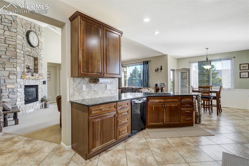 Image 11 of 49: Kitchen