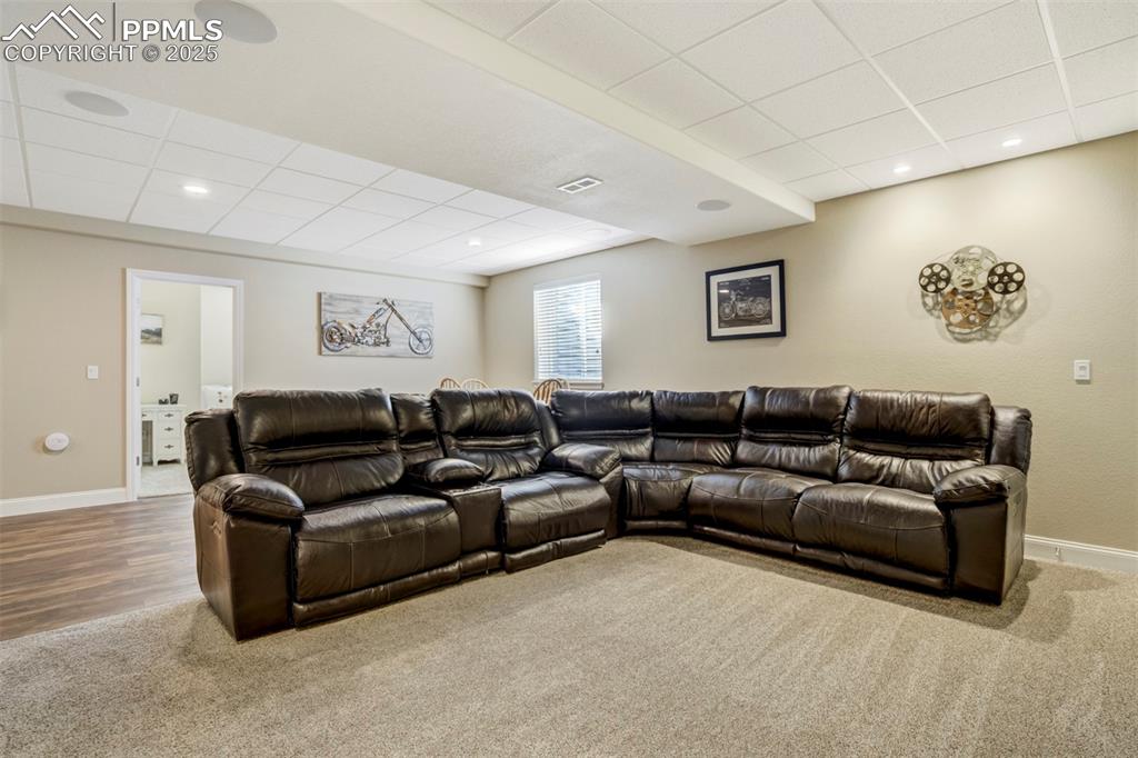 Image 38 of 49: Living Room