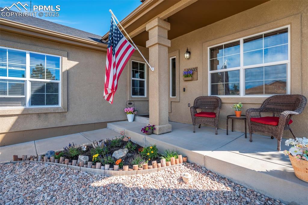 Image 4 of 49: Entry