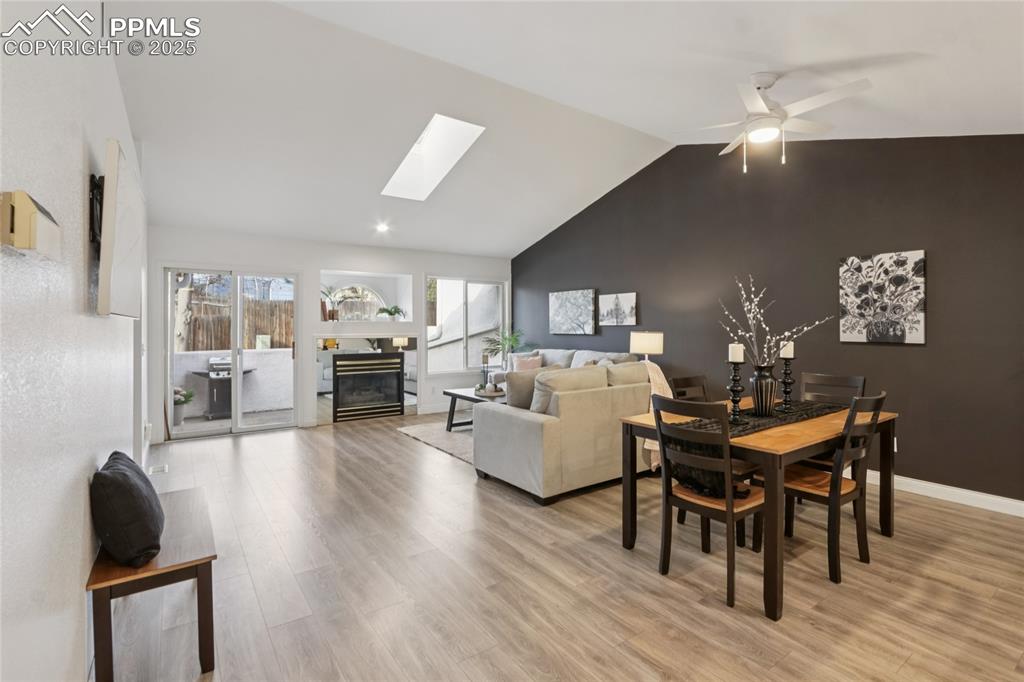 Image 6 of 31: Dining Area